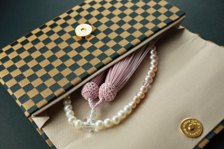 神戸珠数店　製品情報に「市松柄 珠数袋」を追加いたしました